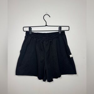 Vuori Women’s Boyfriend Short- SIZE XS—charcoal grey